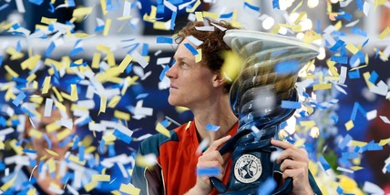 La grandezza di Sinner che schiaccia le ombre dei piccoli uomini