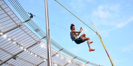 Duplantis sempre più alto: vola con l’asta a 6,26