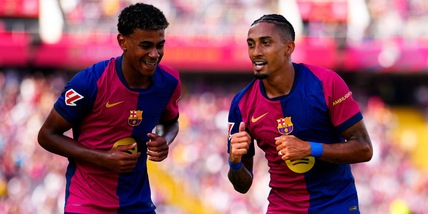 Barcellona, 7-0 e tris di Raphinha al Valladolid. Correa salva l'Atletico al 93'