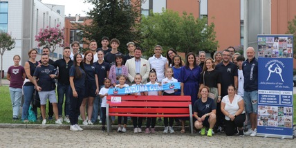 Inaugurata a Cuneo la 36ª panchina rossa realizzata da Cuneoginnastica e Cuneo Volley