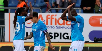 Napoli, eccoti Conte: terza vittoria di fila e Juve superata. Lukaku gol