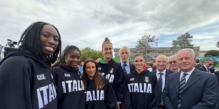 Le azzurre e Velasco con Mattarella all'inaugurazione dell'anno scolastico'