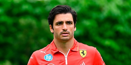 Sainz, nessun rancore: "Capisco la Ferrari, ad Hamilton non si può dire no"