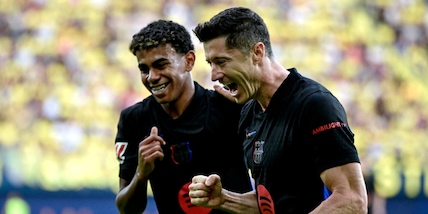 Lewandowski-Rapinha show: goleada Barcellona ma è dramma Ter Stegen