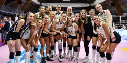 Titoli di coda su Una squadra per il sorriso. Vincono il Vakifbank e la solidarietà