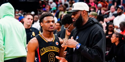 LeBron James e il figlio Bronny, prima volta in campo insieme: dove perché