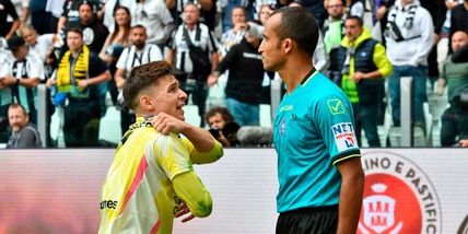 Conceicao, oltre al danno la beffa: squalifica e multa! Theo Hernandez stangato