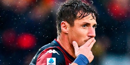 Pinamonti show, 2-2 in Genoa-Bologna. Paz risponde a Bonny in Como-Parma