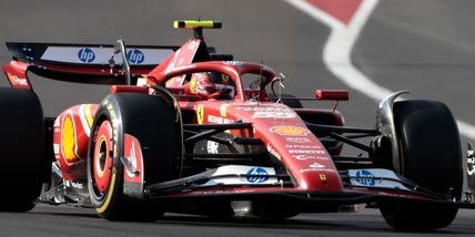 Verstappen vince la sprint di Austin e ringrazia Sainz! Leclerc giù dal podio