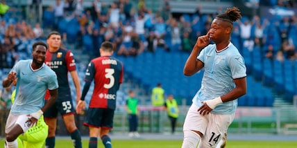 Noslin-Pedro-Vecino, tris Lazio al Genoa. Pirotecnico 2-2 in Monza-Venezia