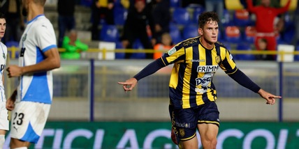 Sassuolo e Spezia solo pari, Pisa sempre da solo al comando. Vince il Cosenza