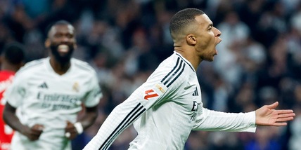 Real brutal, quattro gol al Siviglia e Ancelotti punta Simeone in vetta