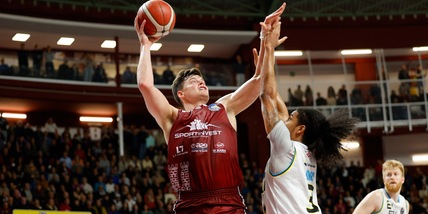 La poltrona per tre (club). E Trapani intriga