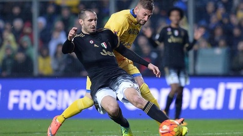 Juventus, Chiellini out col Napoli? Allegri non cambia la difesa a 3