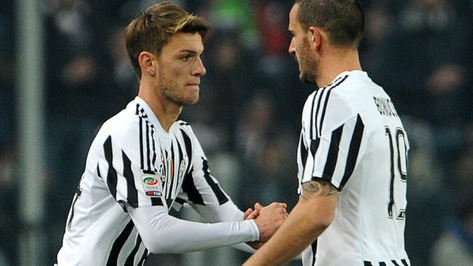 Juventus, gioca Rugani. Difesa a 3: non c'è Pogba