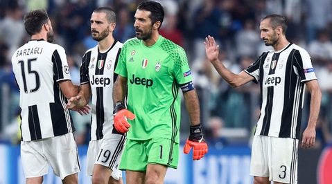 Juventus all'arrabbiata dopo il Siviglia: le critiche caricano la squadra