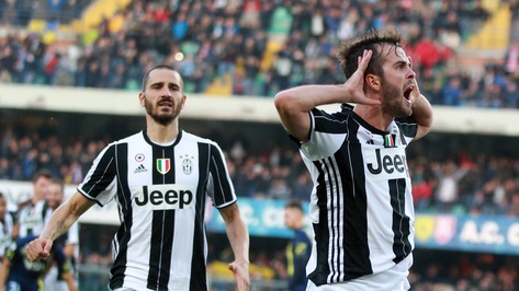 Juventus, Mandzukic e magia di Pjanic 2-1 al Chievo con tanti sprechi
