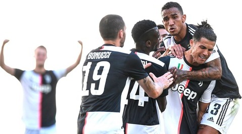 Cristiano Ronaldo quasi al top: alle provocazioni replica segnando