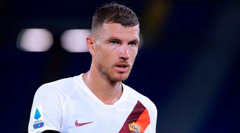 Juve, scatta la sfida per il 9 tra Dzeko e Milik