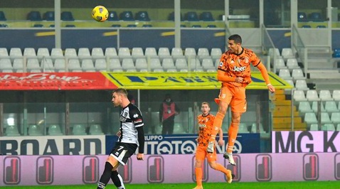 Parma-Juventus 0-2: dopo 45' Kulusevski apre, poi CR7 prende Pelè