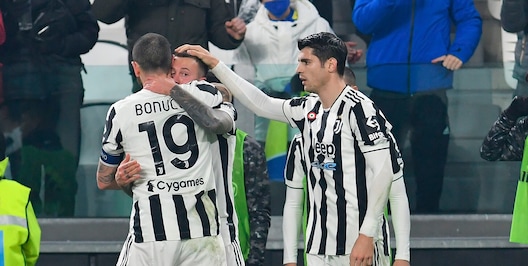 Juve-Cagliari 2-0: Kean e Bernardeschi gol, Allegri a -4 dall'Atalanta