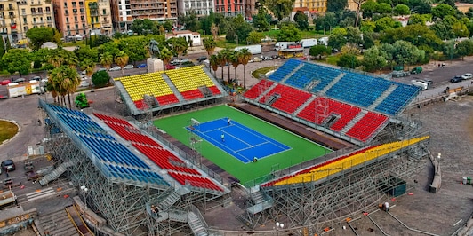 Napoli, che storie: uomini e aneddoti incredibili di tennis