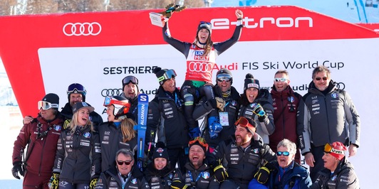 Sci: Bassino guerriera della Valanga Rosa, è trionfo a Sestriere