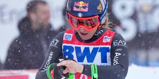 Sci, Sofia Goggia dal podio alla sala operatoria. E vuole un altro miracolo