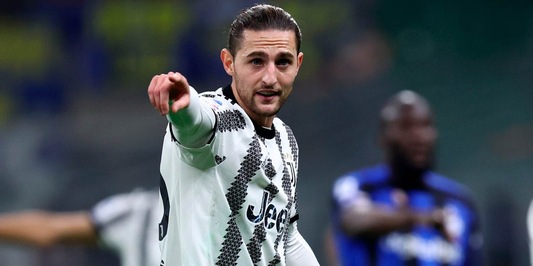 Rabiot, la Juventus vuole il rinnovo. Ma adesso non può accelerare…