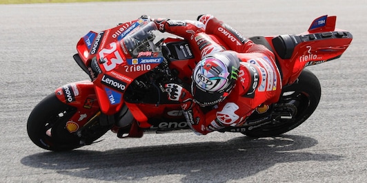 Ducati, Bagnaia pazzesco: "Con questa moto si vola". E Marquez arranca