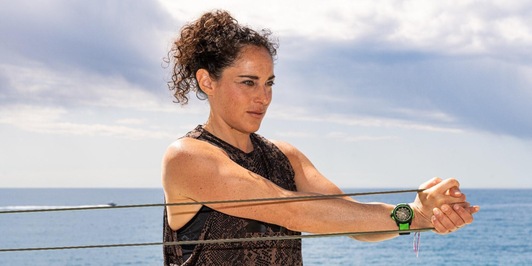 Sci: Brignone batte già il tempo tra surf e allenamenti