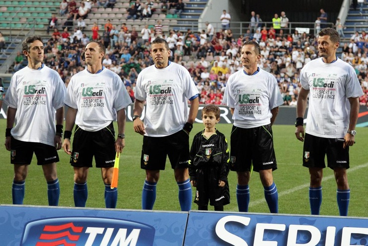 L'arbitro Russo: «In campo comportamenti consoni»