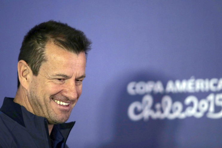 Dunga: «Alex Sandro crossa come Roberto Carlos»