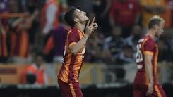 Inter, a centrocampo spunta l’ipotesi Alex Telles