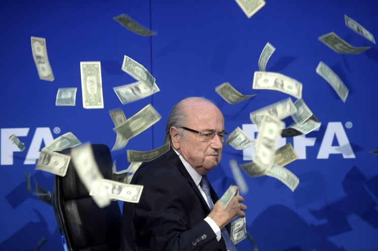 "Omertà": sesso, scandali, soldi. Il libro nero della Fifa