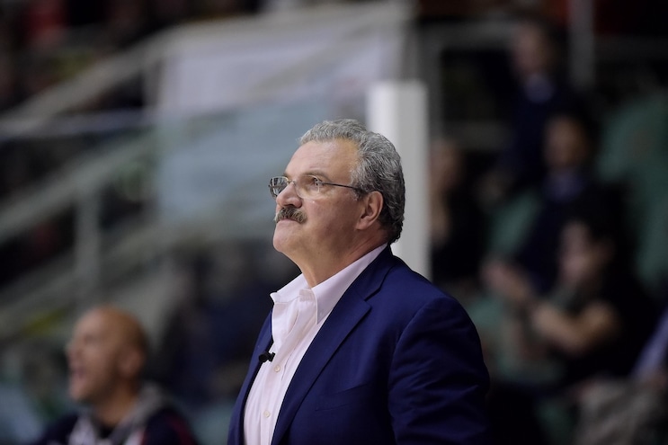 Sassari sfida Trinchieri: obiettivo primi punti