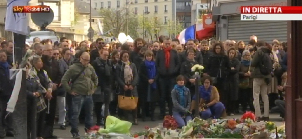 Attentati, trovata a Parigi l'auto del terrorista ricercato in Italia