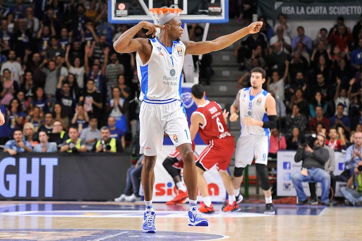 Sassari, nervi tesi: Petway polemico su Twitter