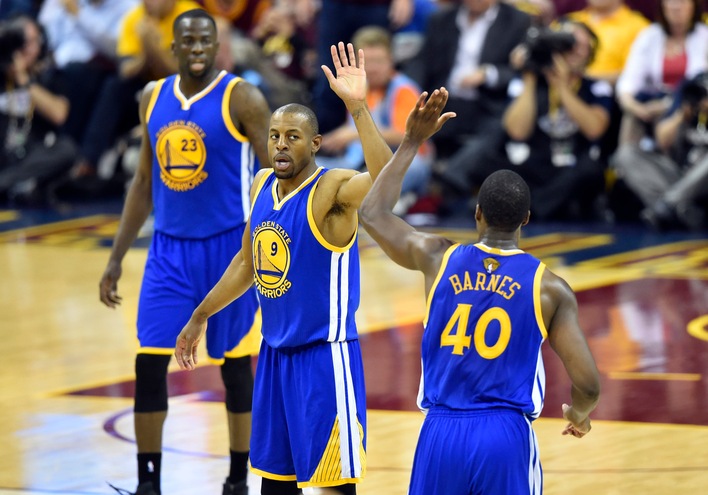 Nba: Warriors-Cavs, i quotisti dicono Golden State