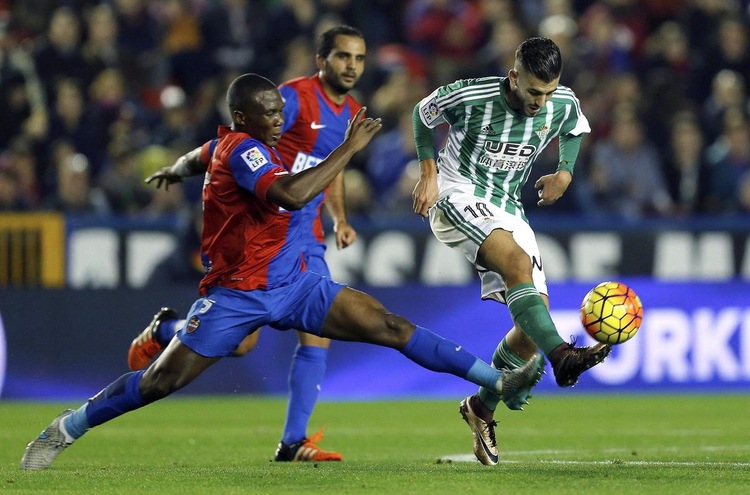 Liga, il Betis batte il Levante 1-0