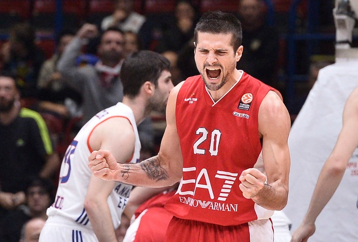 Milano, esame derby, il sindaco di Cantù esonda