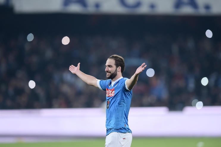 Capocannoniere, Higuain padrone in lavagna