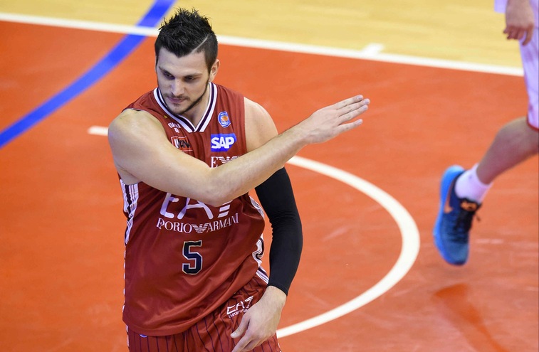 Gentile si ferma, salta Zagabria