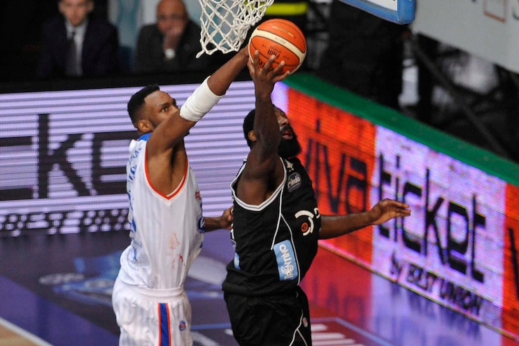 Brienza stoppa Trento, Cantù riparte