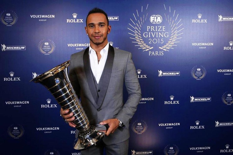 F1, Hamilton studia da cantante