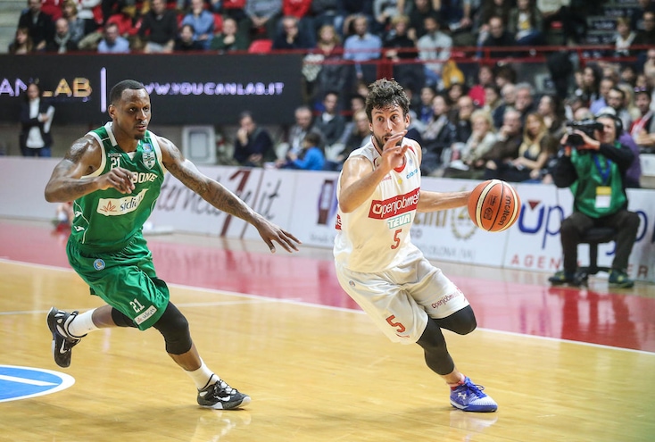 Ukic sceglie Cantù, la rabbia di Varese