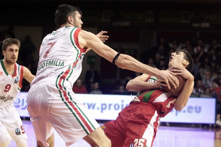 Basket, Serie A: Reggio Emilia favorita ad Avellino
