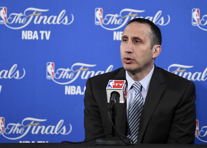 Basket NBA, terremoto Cleveland, via Blatt