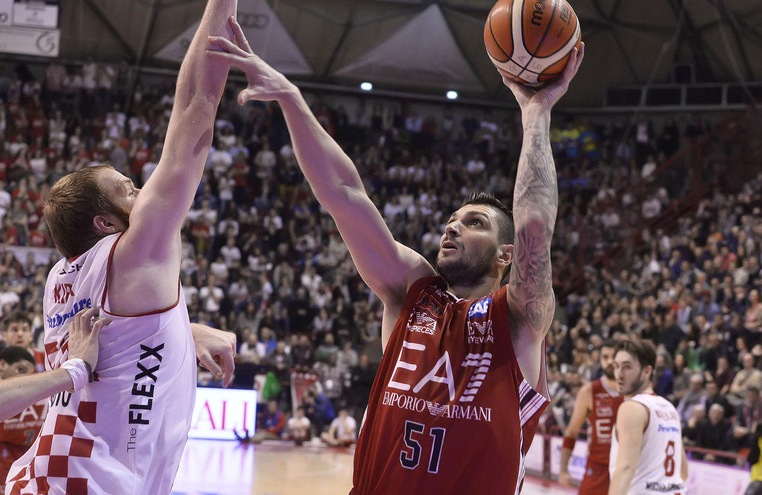 Basket Serie A, Milano torna al comando