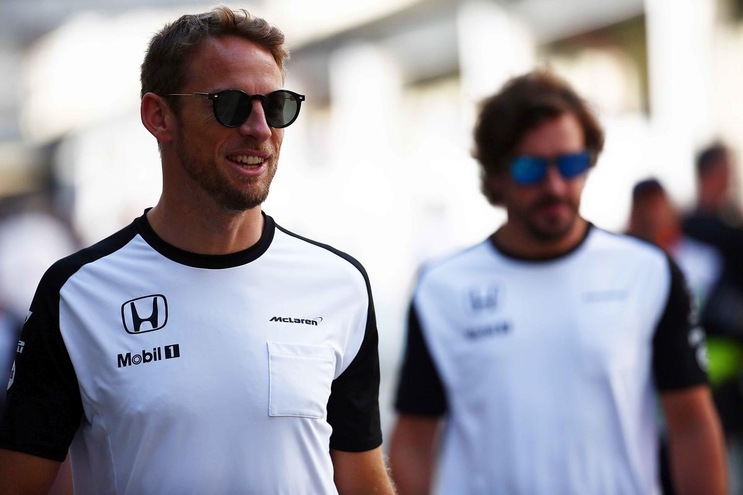 F1 McLaren, Button rivela il casco 2016